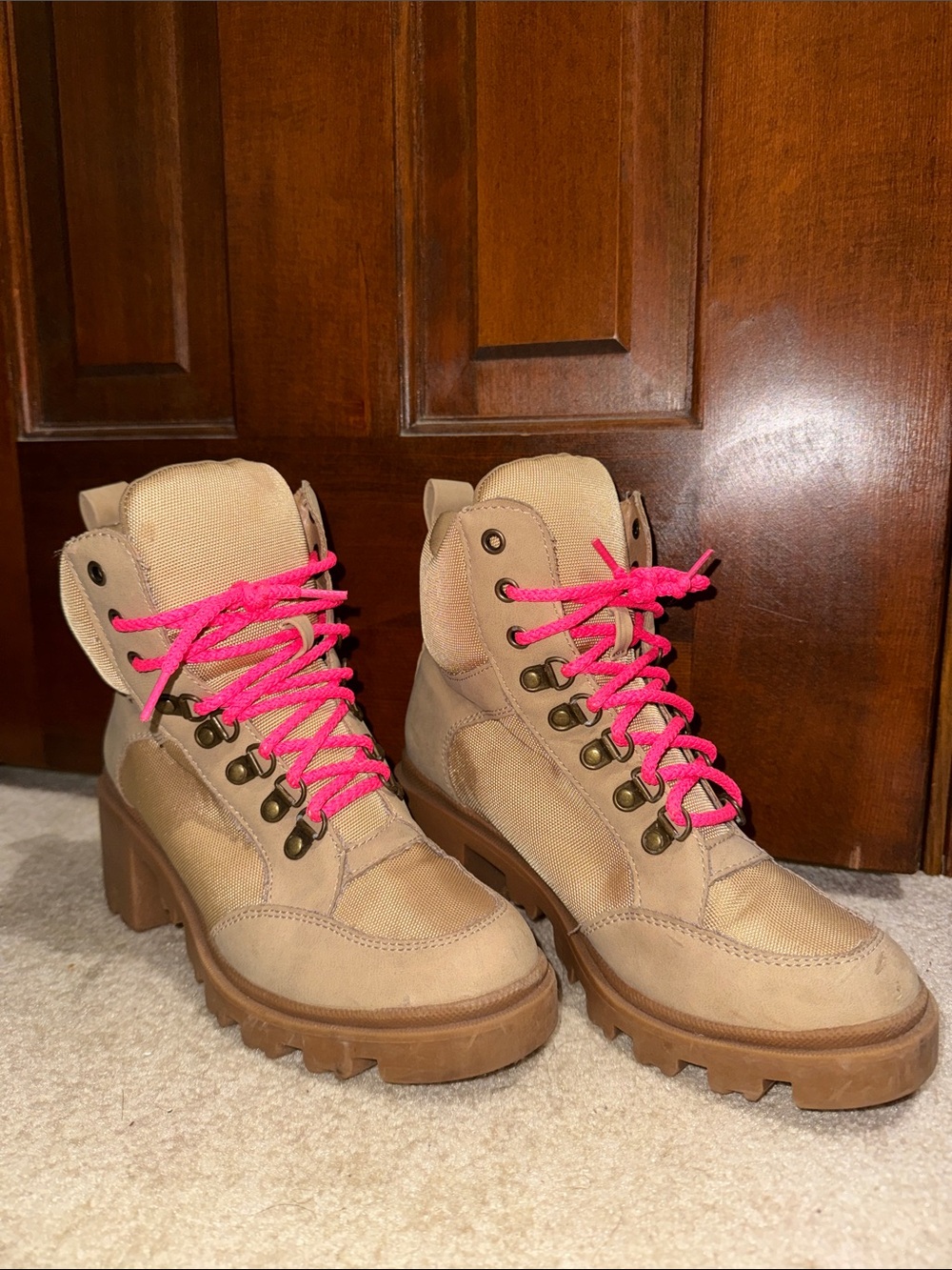 Shoe Dazzle Tan Lace-Up Chunky Heel Boots with Pink Laces